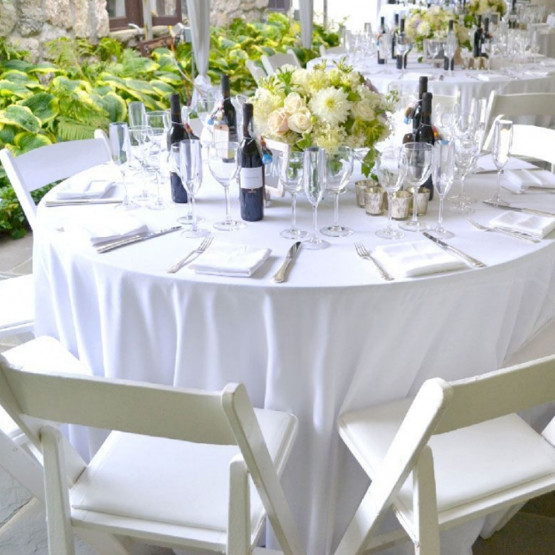 Nappe Tissu Blanche Banquet 1.80x3m - Polyester - Lavable - Détachable