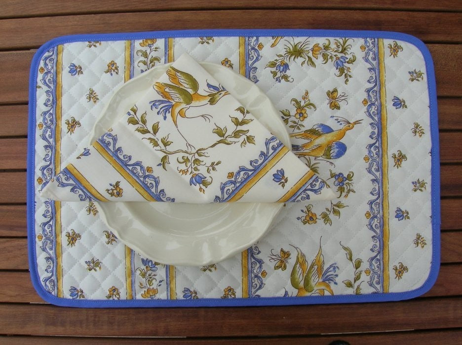 Set de table faïence de moustier bleu