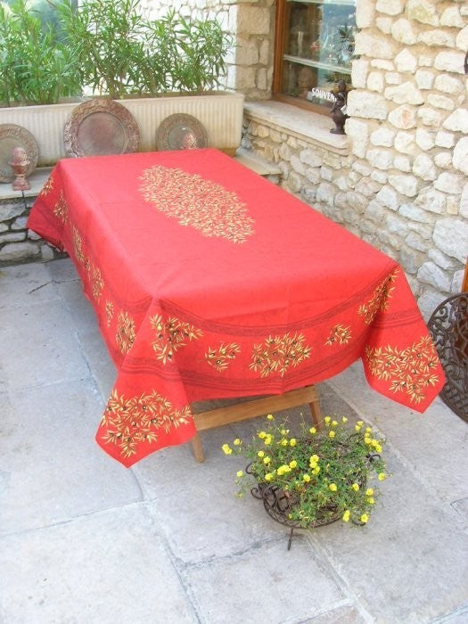 Nappe Clos des oliviers rouge  plastifiée 2m50 / 1m50