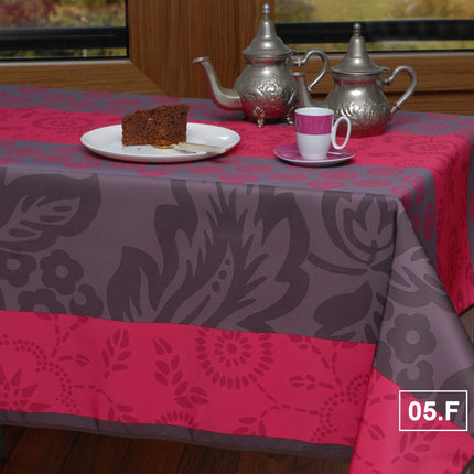 Nappe  2m x 1m48 ref 05-F anti tache infroissable
