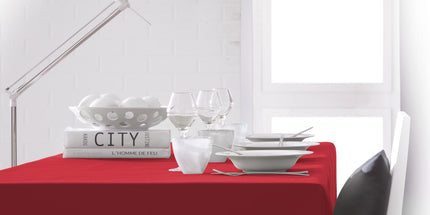 Nappe unie ROUGE 2m40 x 1m48 anti tache sans repassage