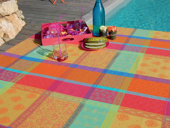 Nappe carrée jacquard valescure multicolore 1m80 x 1m80