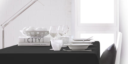 Nappe unie noire  2m40 x 1m48 anti tache sans repassage