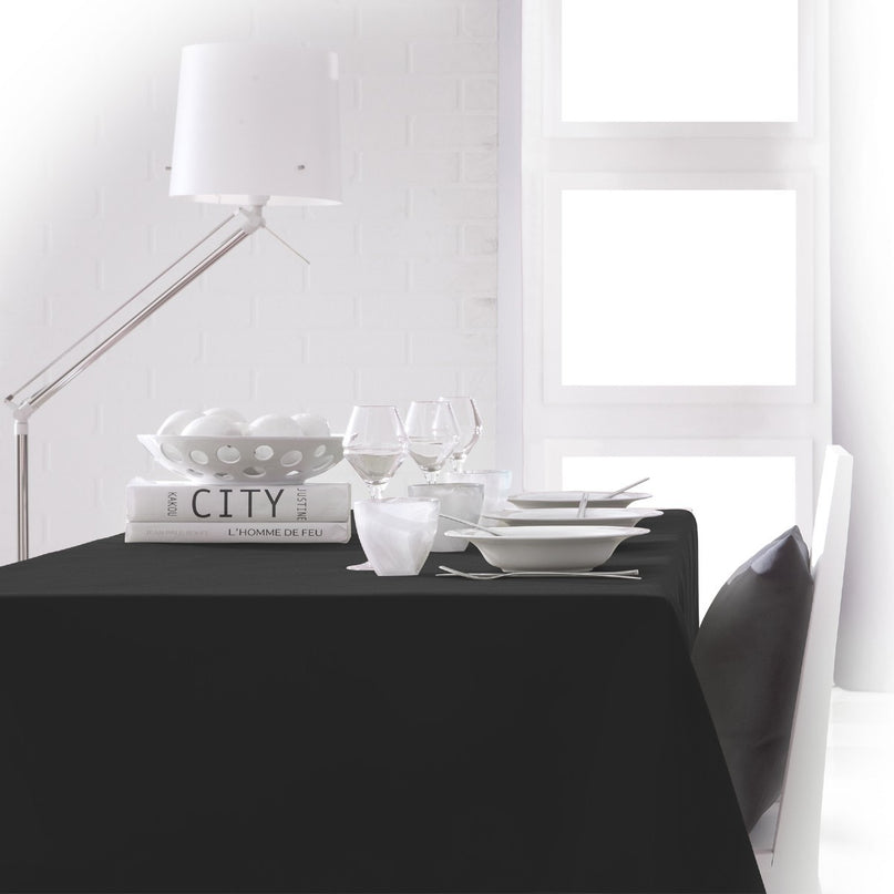 Nappe unie noire  2m40 x 1m48 anti tache sans repassage