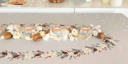 Nappe de Noël Megève 2m x 1m50 coton enduit plastifié