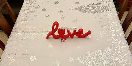 Nappe de NOEL Blanche Référence 2012 Anti tache Infroissable 2m40 x 1m50