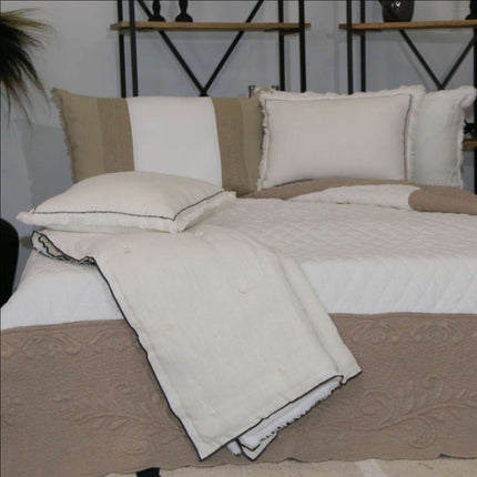 Couvre Lit Boutis bicolore écru beige coton trapunto AMOUR 2m40 x 2m60 Fait Main