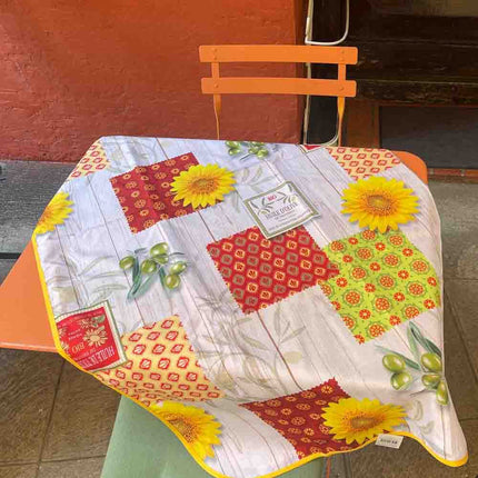 Nappe rectangle provençale cuisine provençale 240 cm x 150 cm polyester Antitache et infroissable