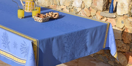 Nappe Carrée en Coton Sénanques Bleu Motif Lavande Jacquard Traitée Téflon - 1m60 x 1m60