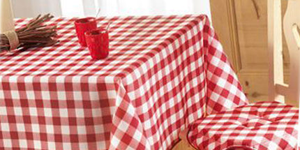 Nappe rectangle vichy rouge 1m50 x 1m20 polyester anti tache et infroissable