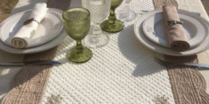 Chemin de table boutis brodé lavande coton lavender écru stuck 1m50 x 50 cm