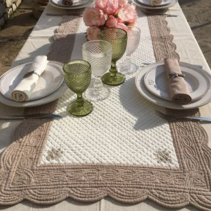 Chemin de table boutis brodé lavande coton lavender écru stuck 1m50 x 50 cm