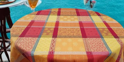 Nappe ronde 180 cm coton jacquard valescure rouge Téflon antitache