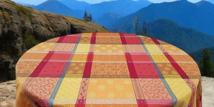 Nappe ronde 180 cm coton jacquard valescure rouge Téflon antitache