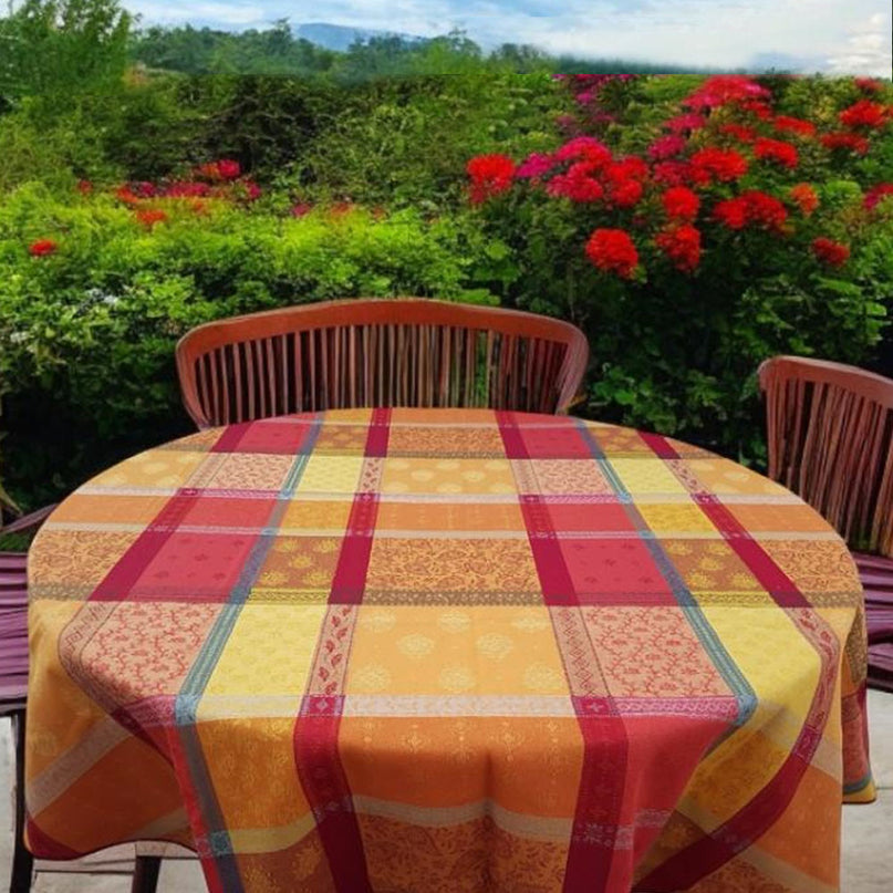 Nappe ronde 180 cm coton jacquard valescure rouge Téflon antitache