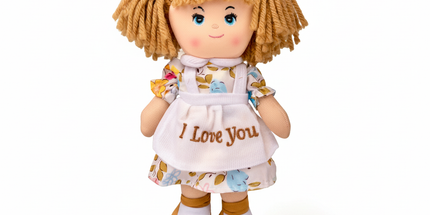 Poupée I Love You 38 cm fond blanc pur recadrée