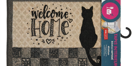 Tapis avec fond blanc pur demandé